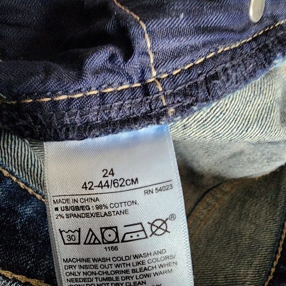 Gap jean shorts - Picture 2 of 3